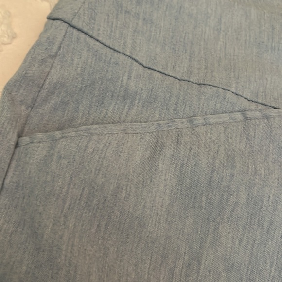 Capris - Picture 2 of 4